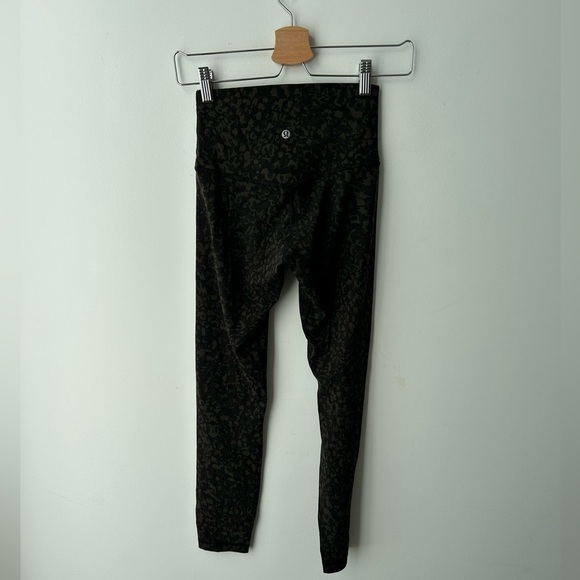 Lululemon Align Pant II 25"
Wild Thing Camo Deep Coal Multi - Picture 7 of 14